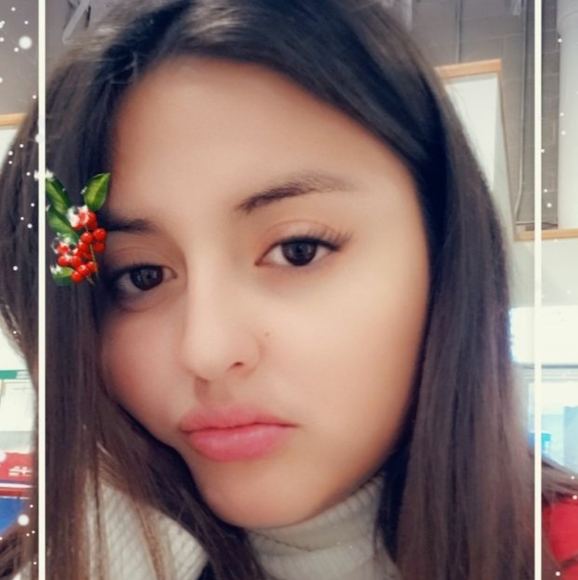 Meet your Posher, Natalie - Picture 1 of 7